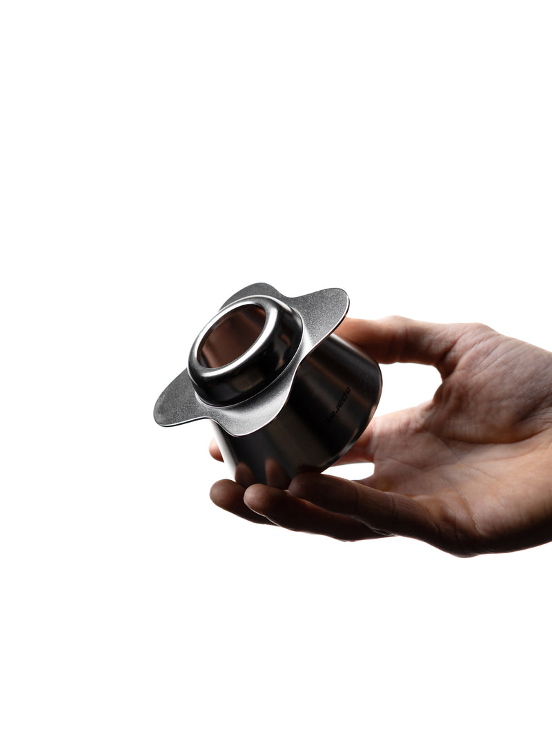 Orea O1 Steel Raw brewer held in hand